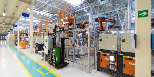 Electricistas Industriales · Instaladores Alta / Baja Tensión en València · Conexión de motores eléctricos, bombas y maquinaria industrial