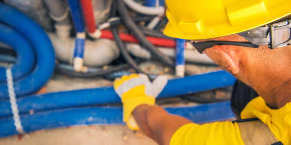 Electricistas Industriales · Instaladores Alta / Baja Tensión en València · Revisión y mantenimiento de cuadros eléctricos y sistemas de control